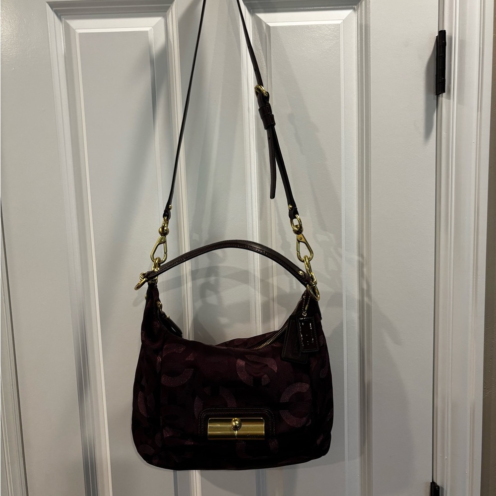 Elegant Burgundy Shoulder Bag - Picture 5 of 6